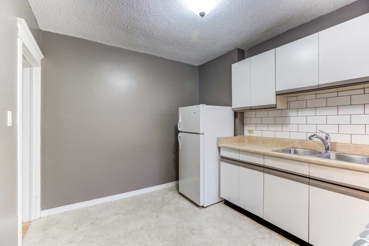 1215 Bathurst Street 2