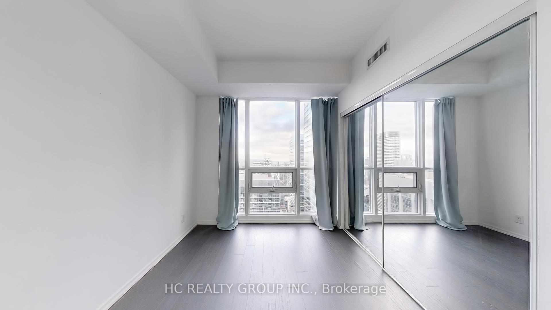 2 Bedrooms Condo at 70 Temperance, Toronto For sale