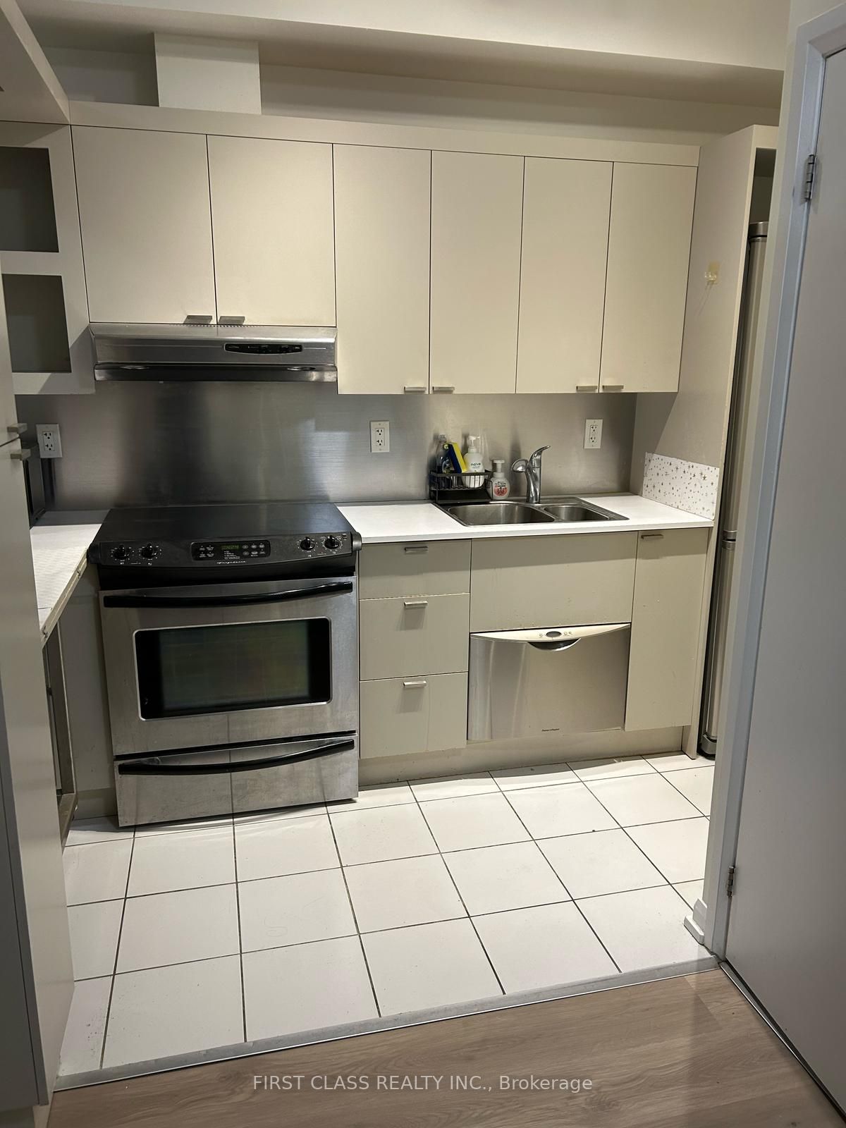 111 Elizabeth Street, #1203