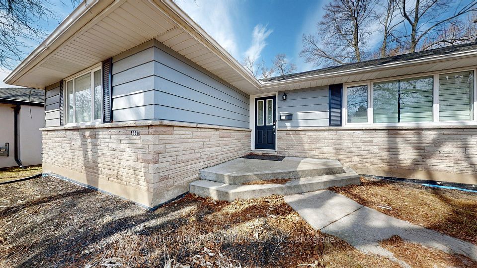 4447 Spruce Avenue, Burlington, ON L7L 1M3