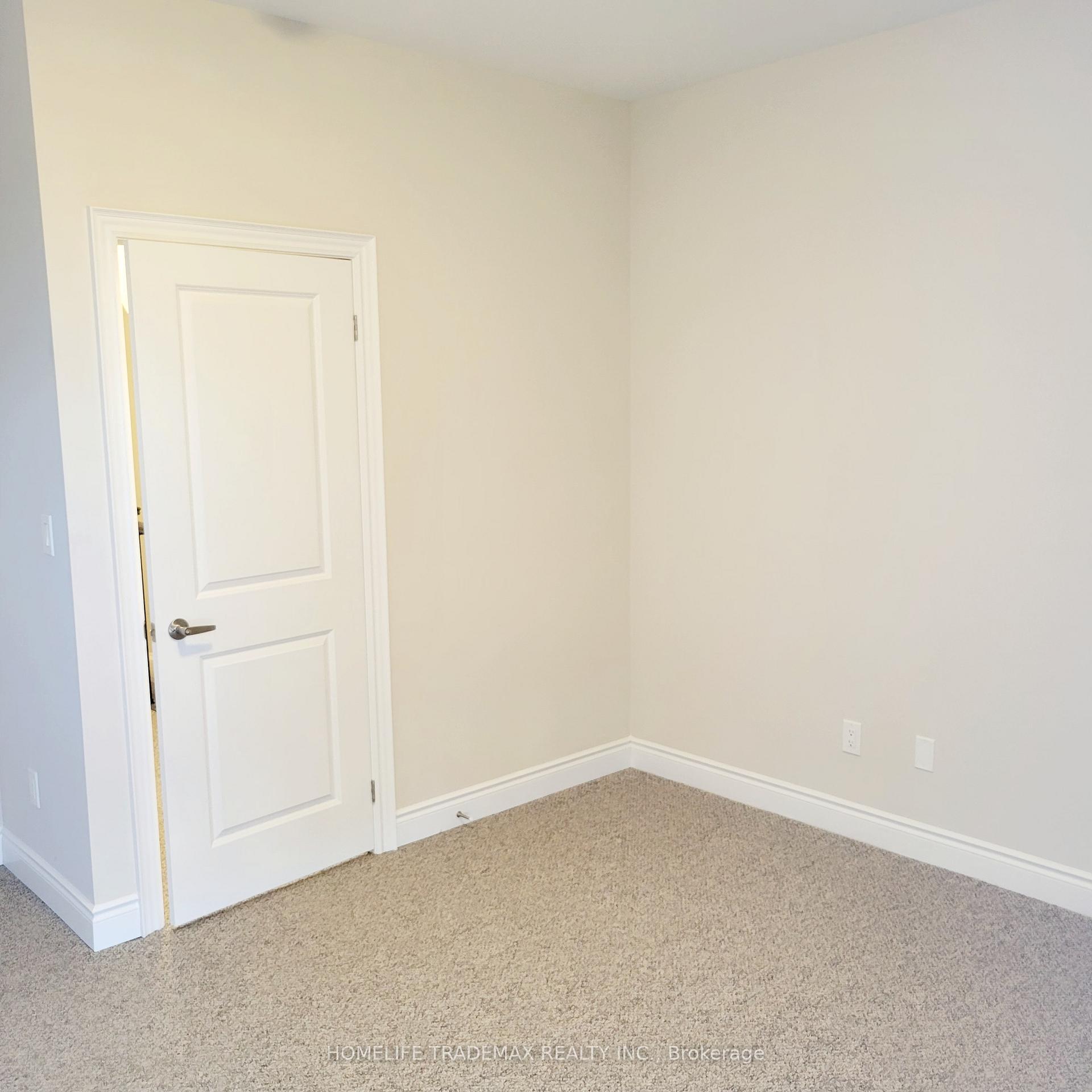 3 Bedrooms Condo at 15 Lunar, Mississauga For sale