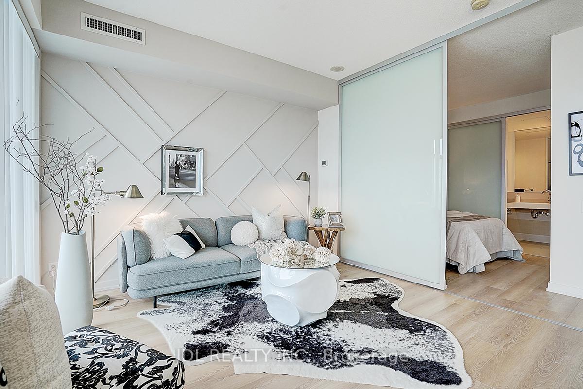 1 Bedroom Condo at 390 CHERRY, Toronto For sale
