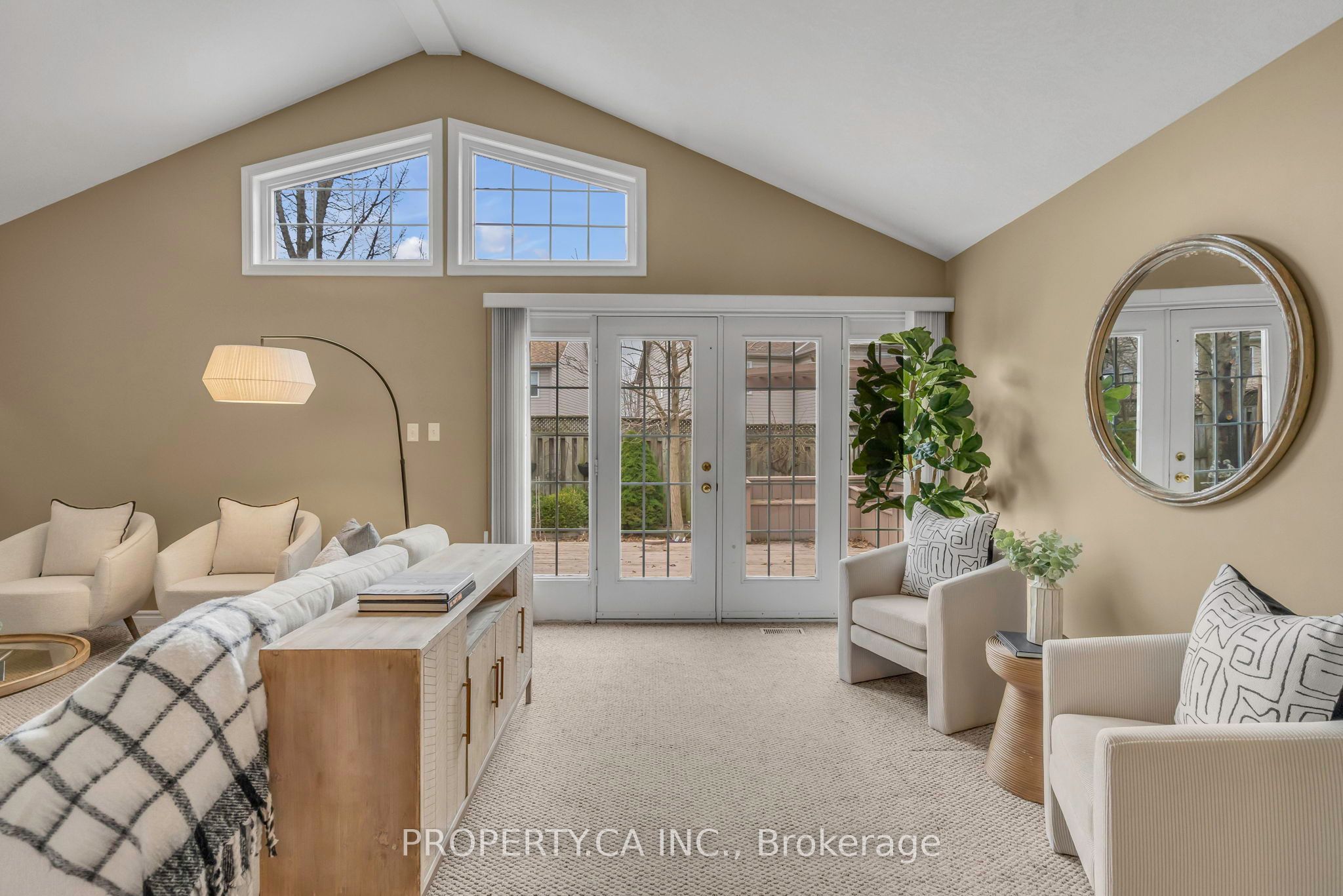 294 Huck Crescent