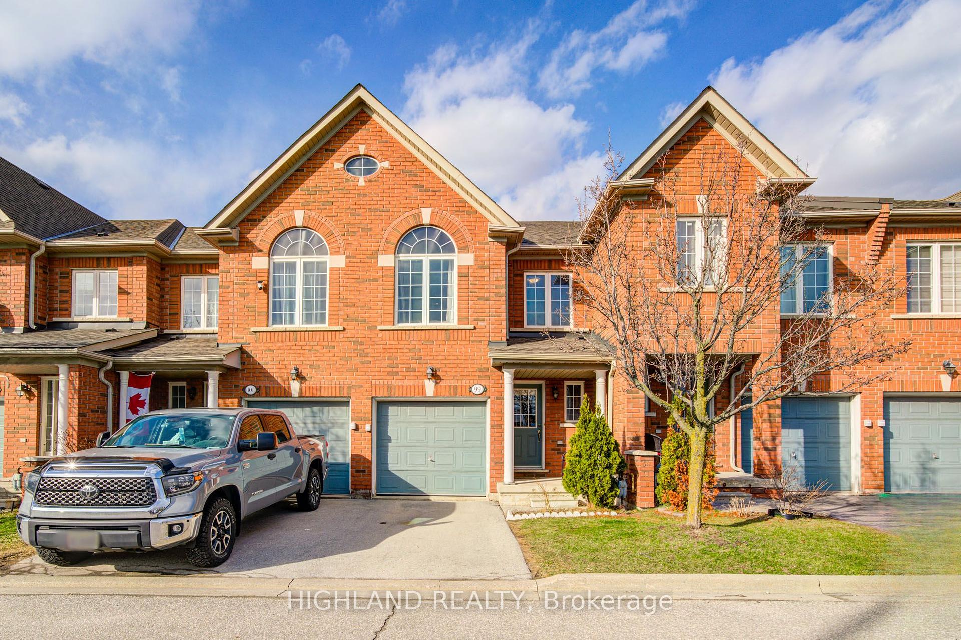 4 Bedrooms Condo at 6399 Spinnaker, Mississauga For sale