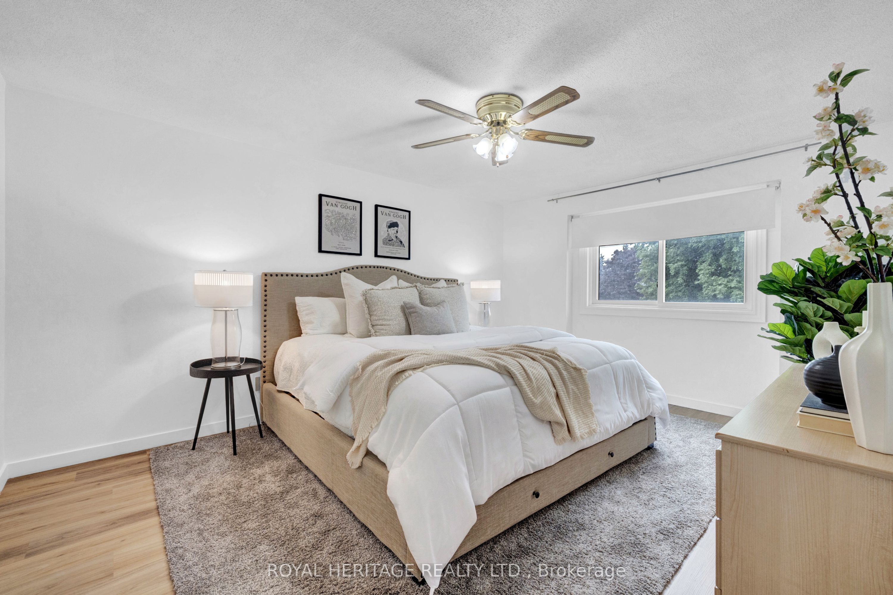557 Berwick Crescent