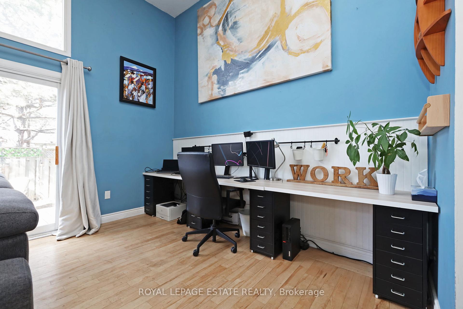4 Bedrooms Condo at 3100 Kingston, Toronto For sale