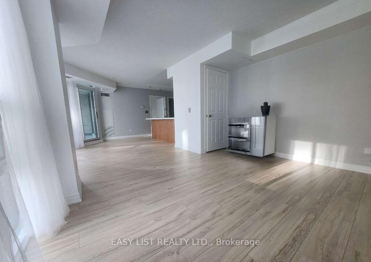 2 Bedrooms Condo at 51 Lower Simcoe, Toronto For sale