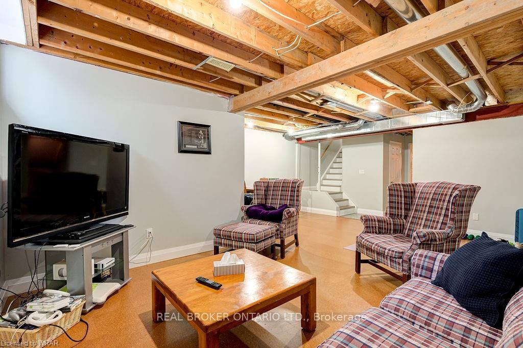 555 Mariner Drive