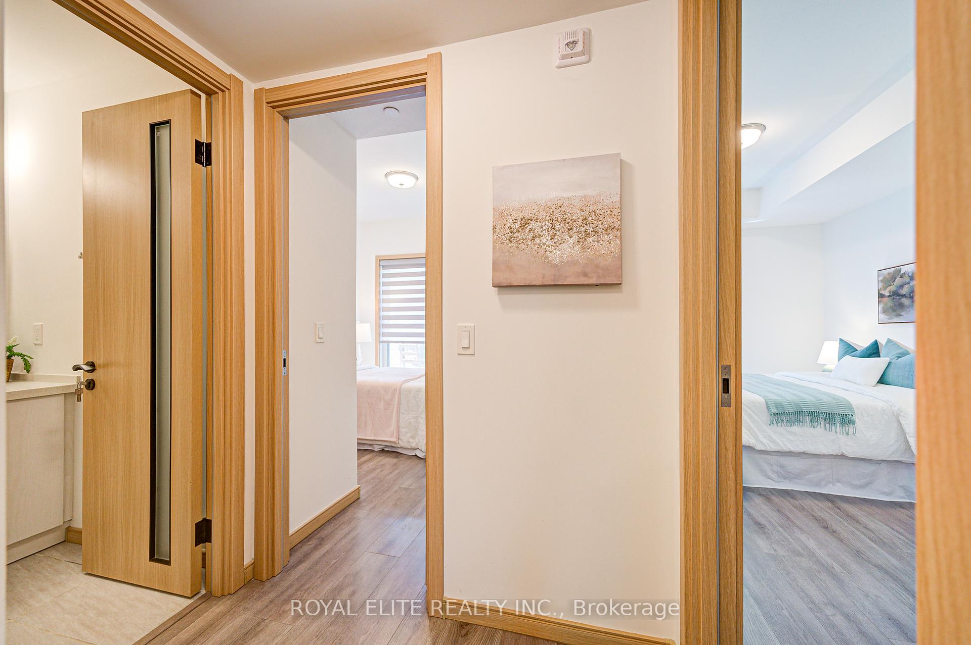 3 Bedrooms Condo at 200 Chester Le, Toronto For sale