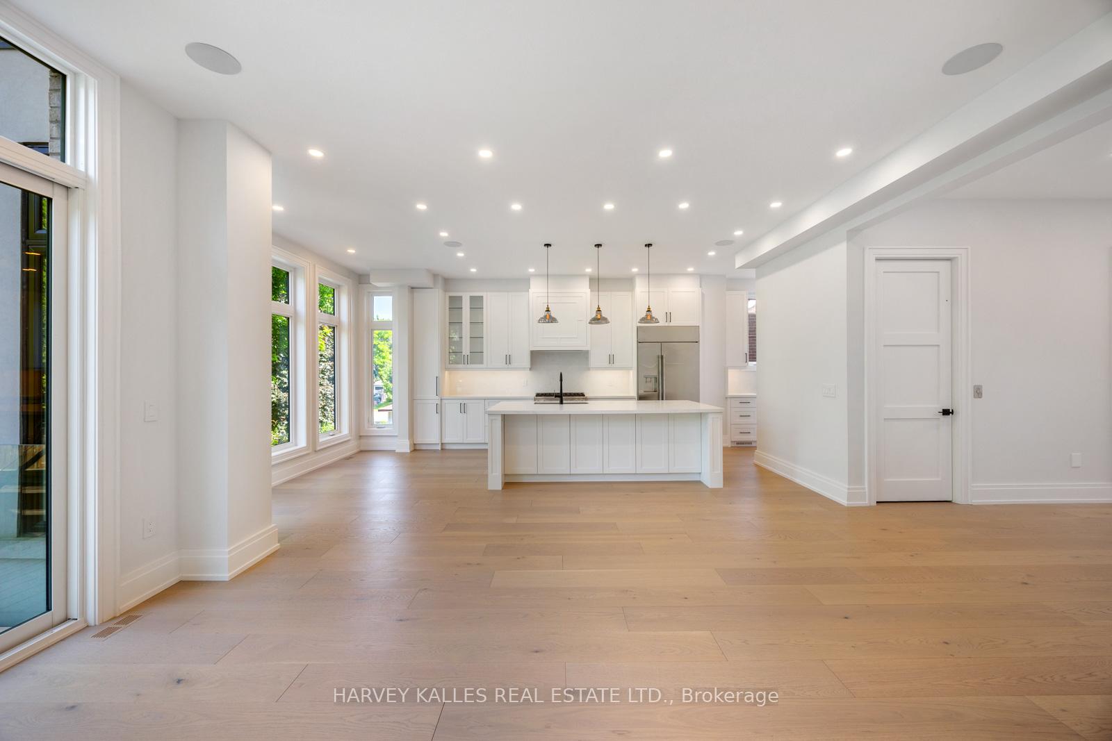 5 Graymar Avenue