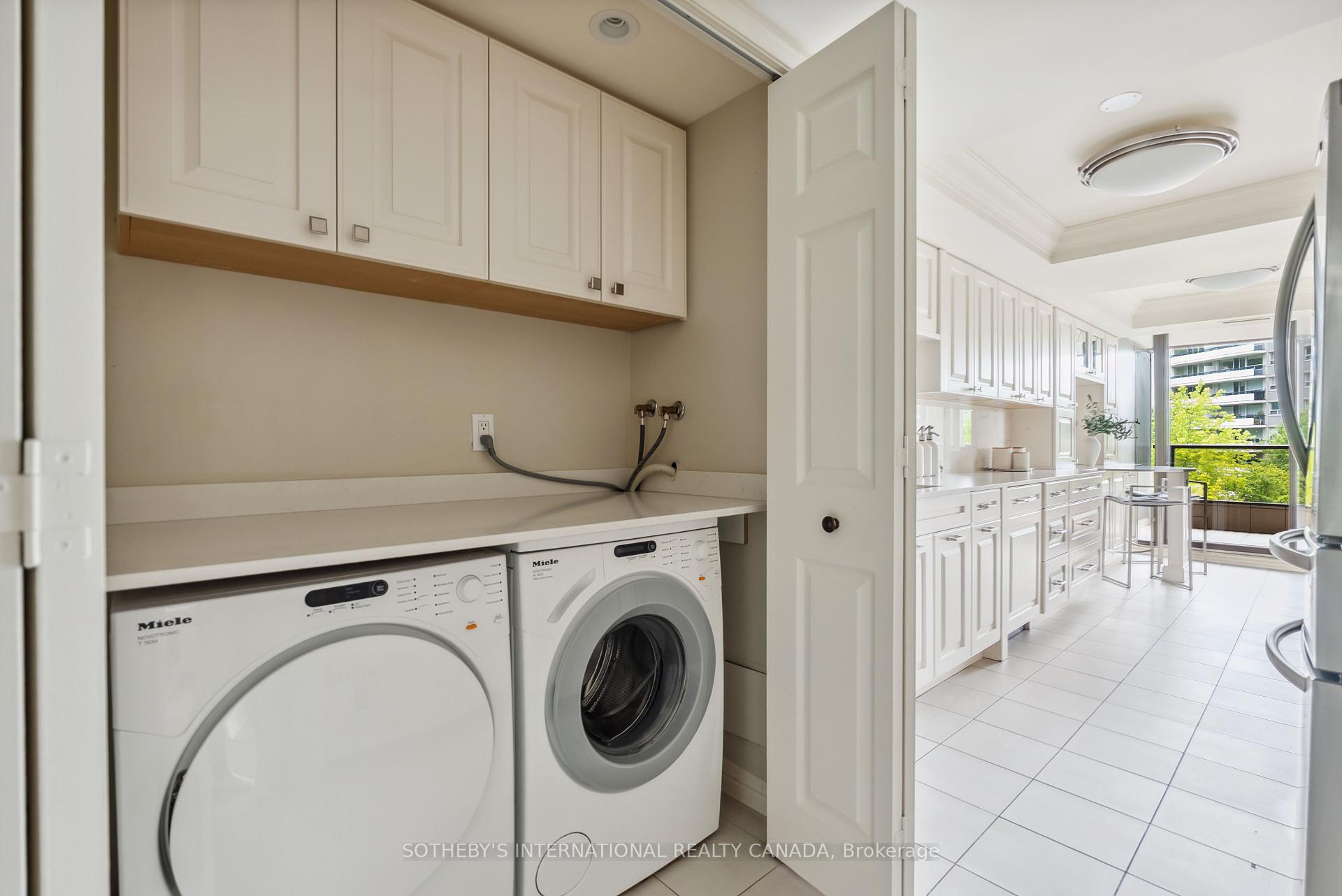3 Bedrooms Condo at 3900 Yonge, Toronto For sale