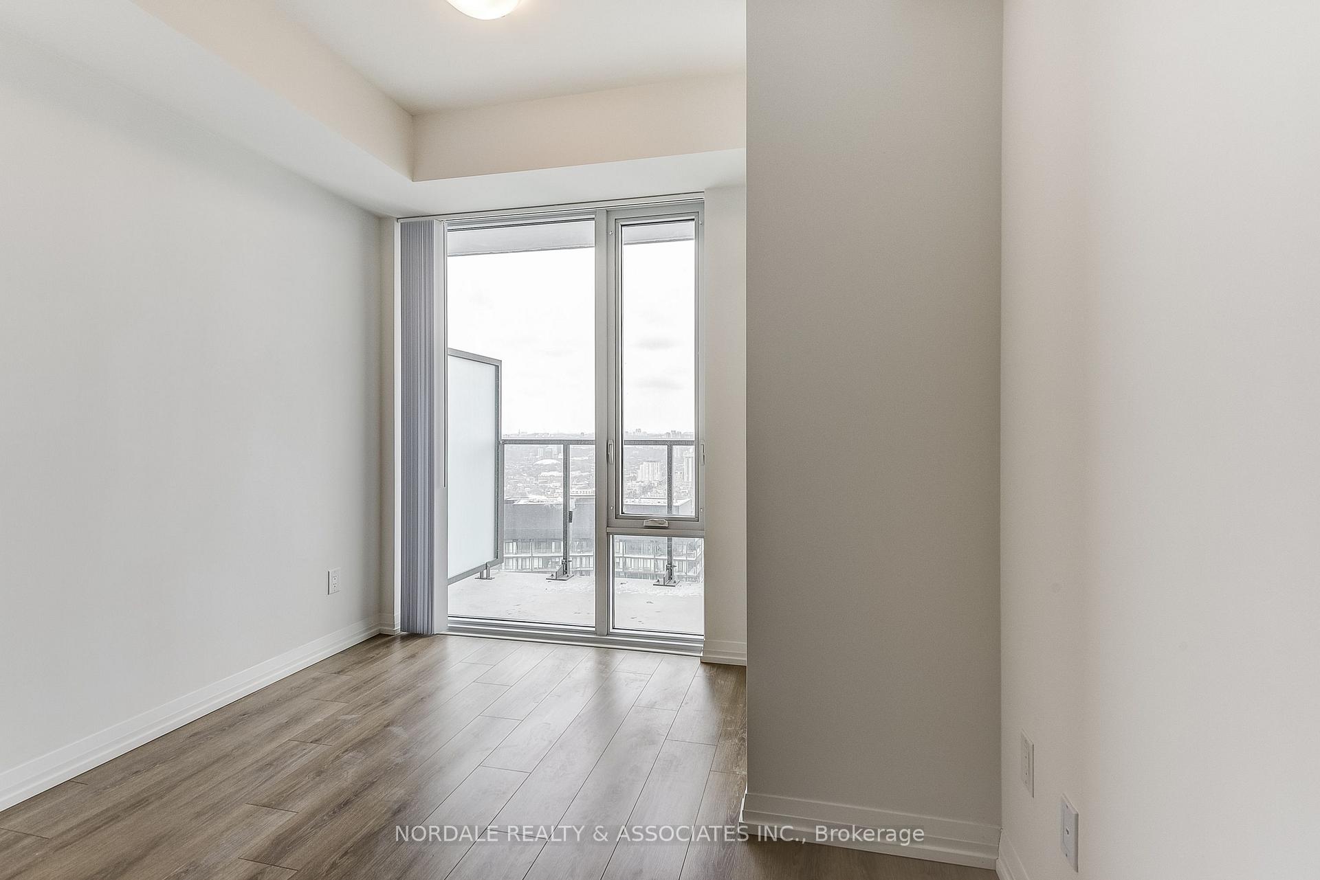 2 Bedrooms Condo at 28 Widmer, Toronto For sale
