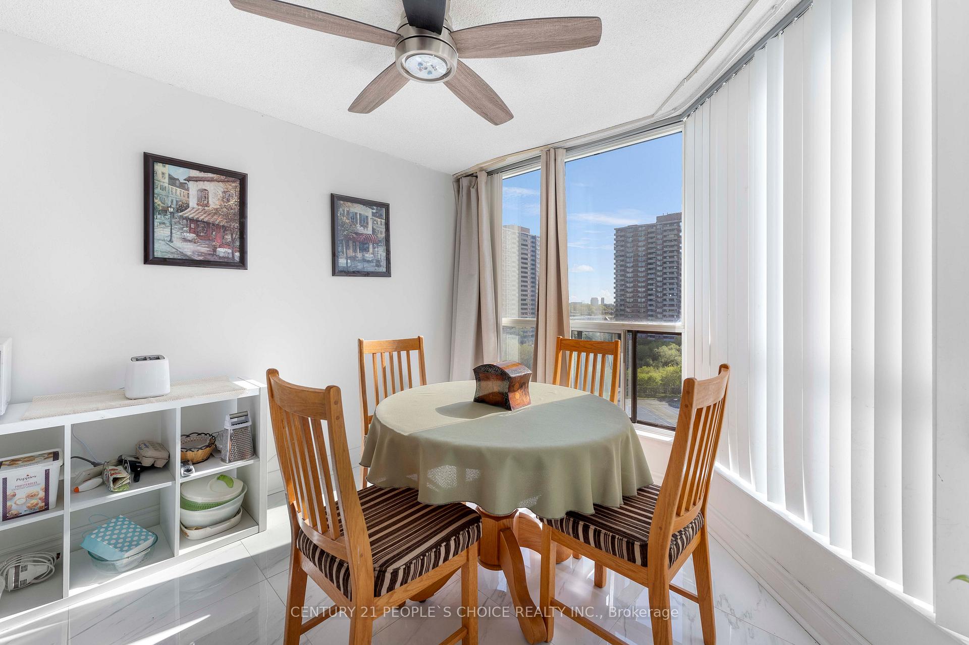 2 Bedrooms Condo at 3 Rowntree, Toronto For sale