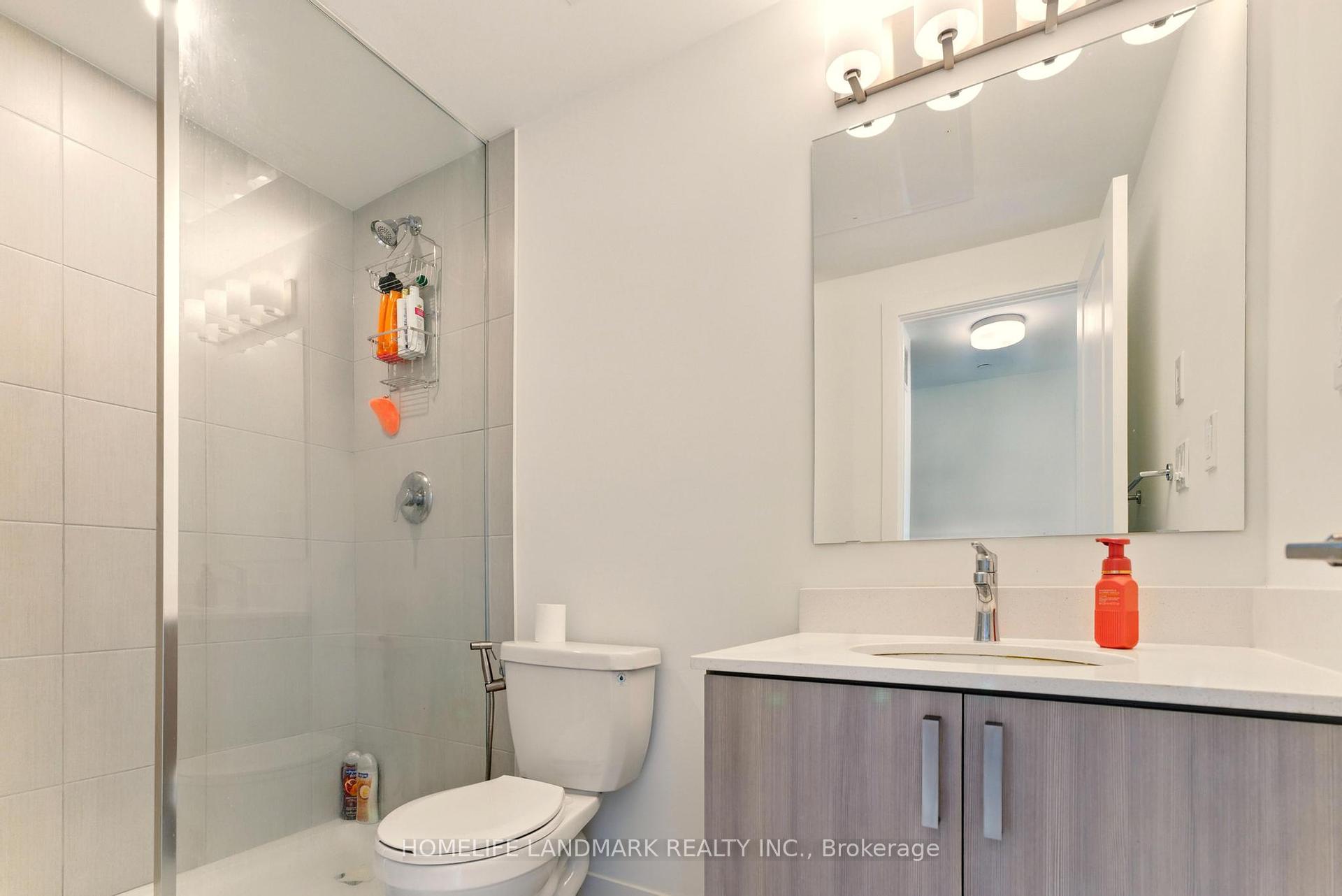 2 Bedrooms Condo at 4015 Hickory,  Mississauga For sale