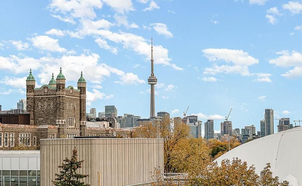 783 Bathurst Street 413