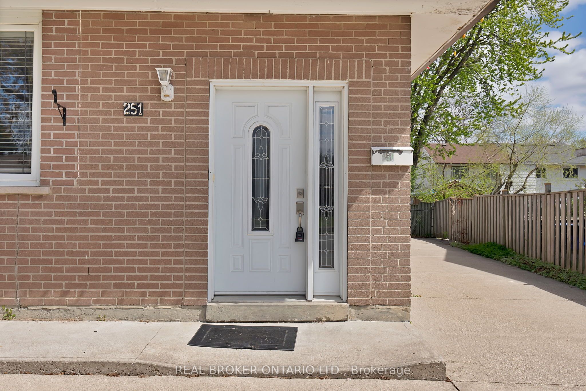 251 Vodden Street E, #Main Fl