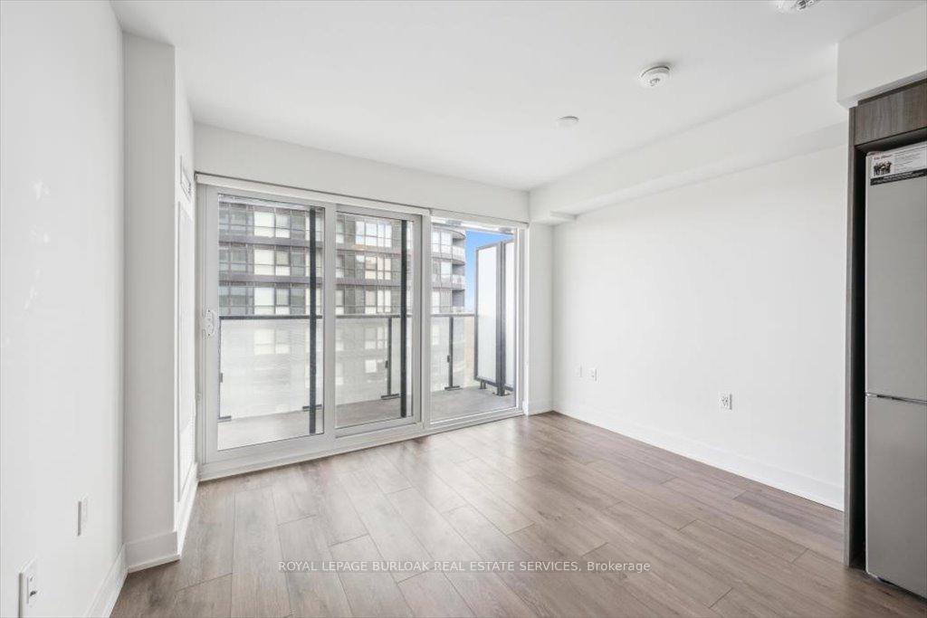 1 Bedroom Condo at 575 Bloor,  Toronto For sale