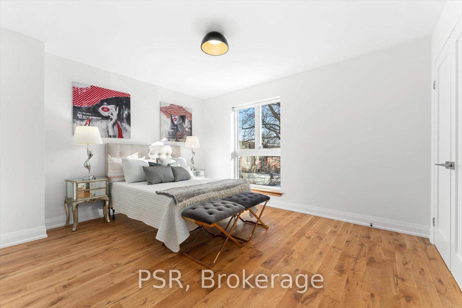 4 Bedrooms Condo at 42 Crimson Millway, Toronto For sale