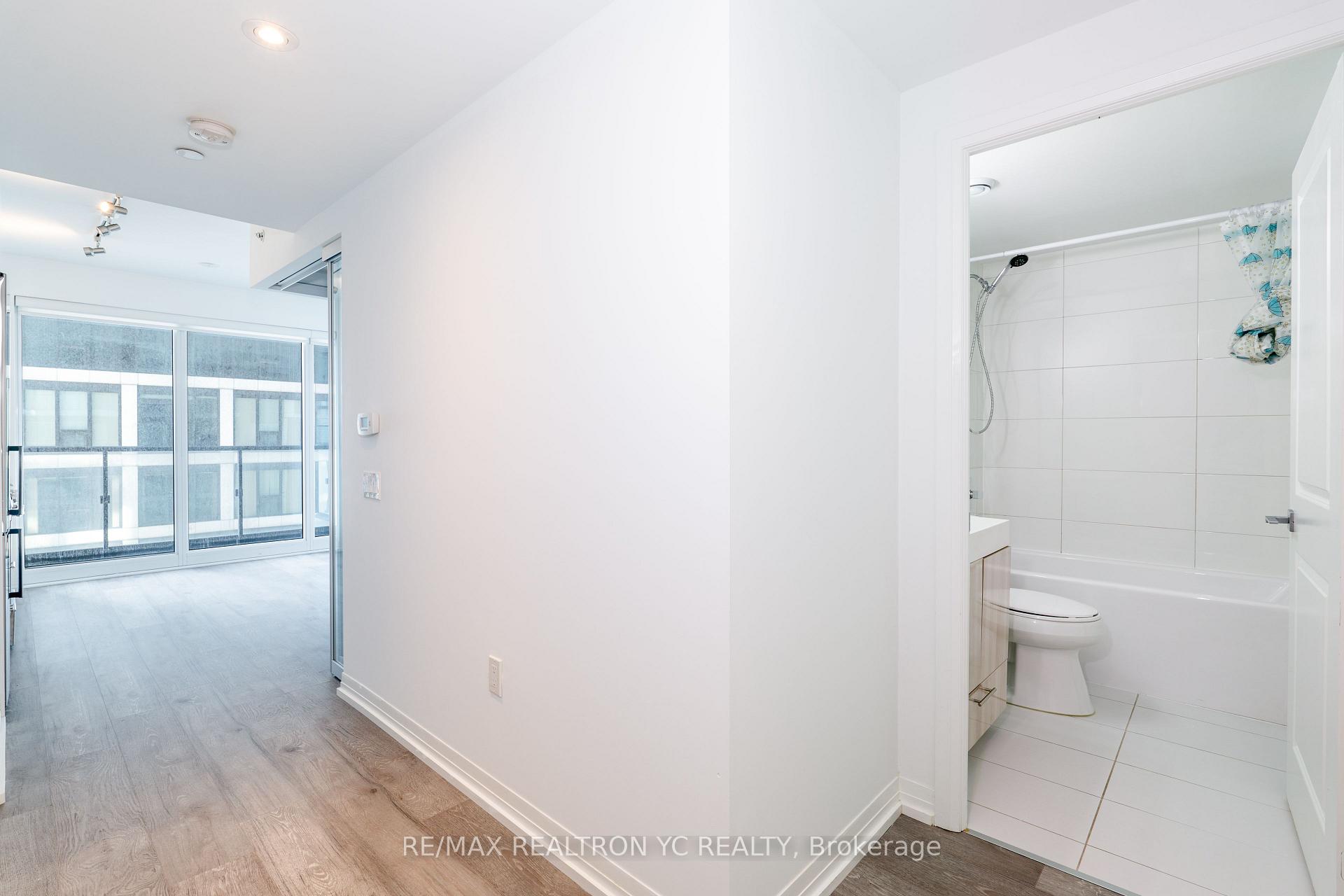 1 Bedroom Condo at 251 Jarvis,  Toronto For sale