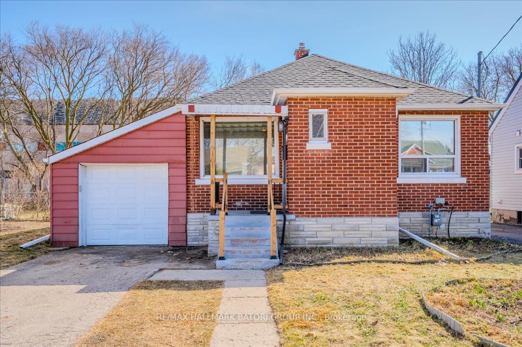 61 Stirling Avenue, Kitchener, ON N2G 3N8
