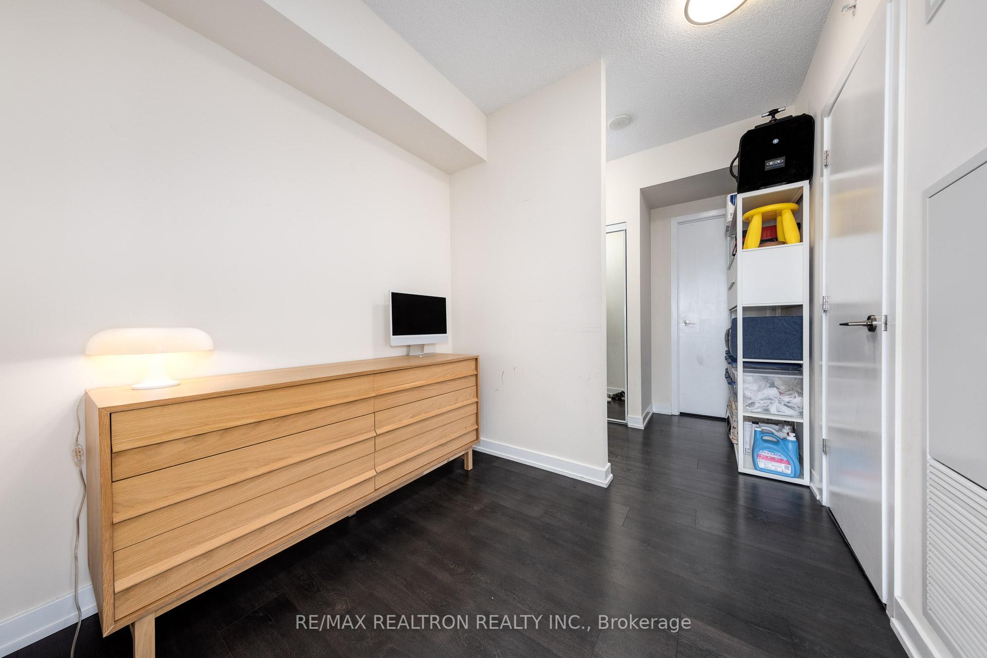 3 Bedrooms Condo at 2200 Lake Shore, Toronto For sale
