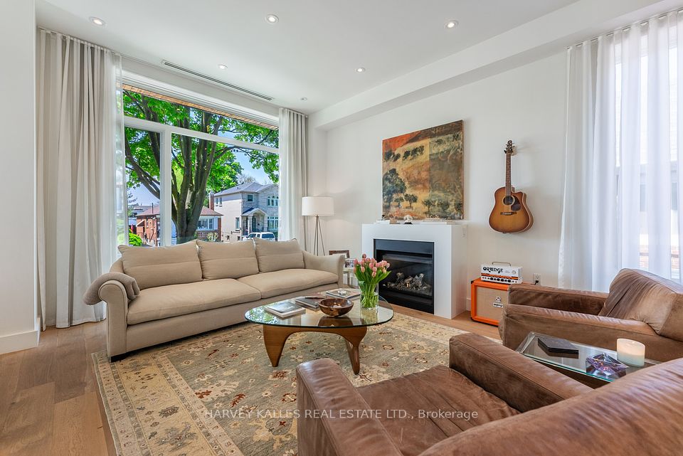 13 Barfield Avenue