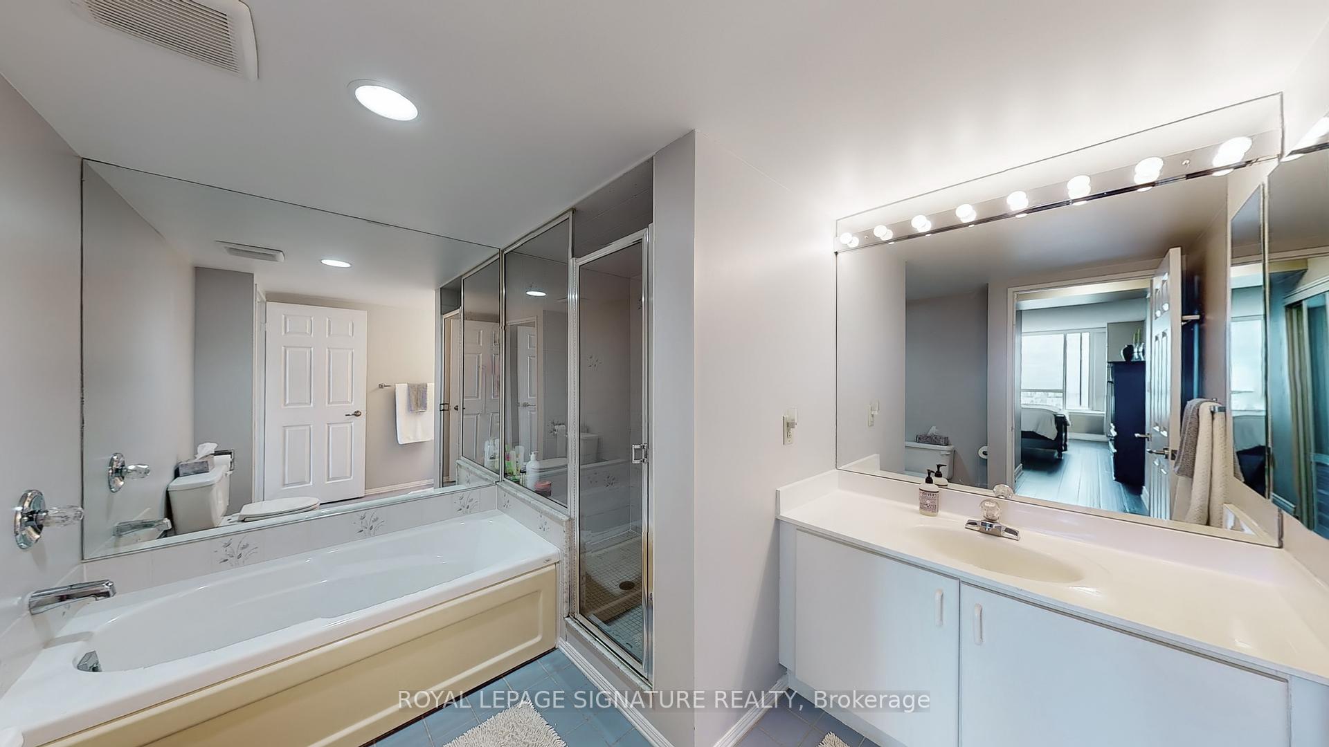 2 Bedrooms Condo at 3605 Kariya, Mississauga For sale