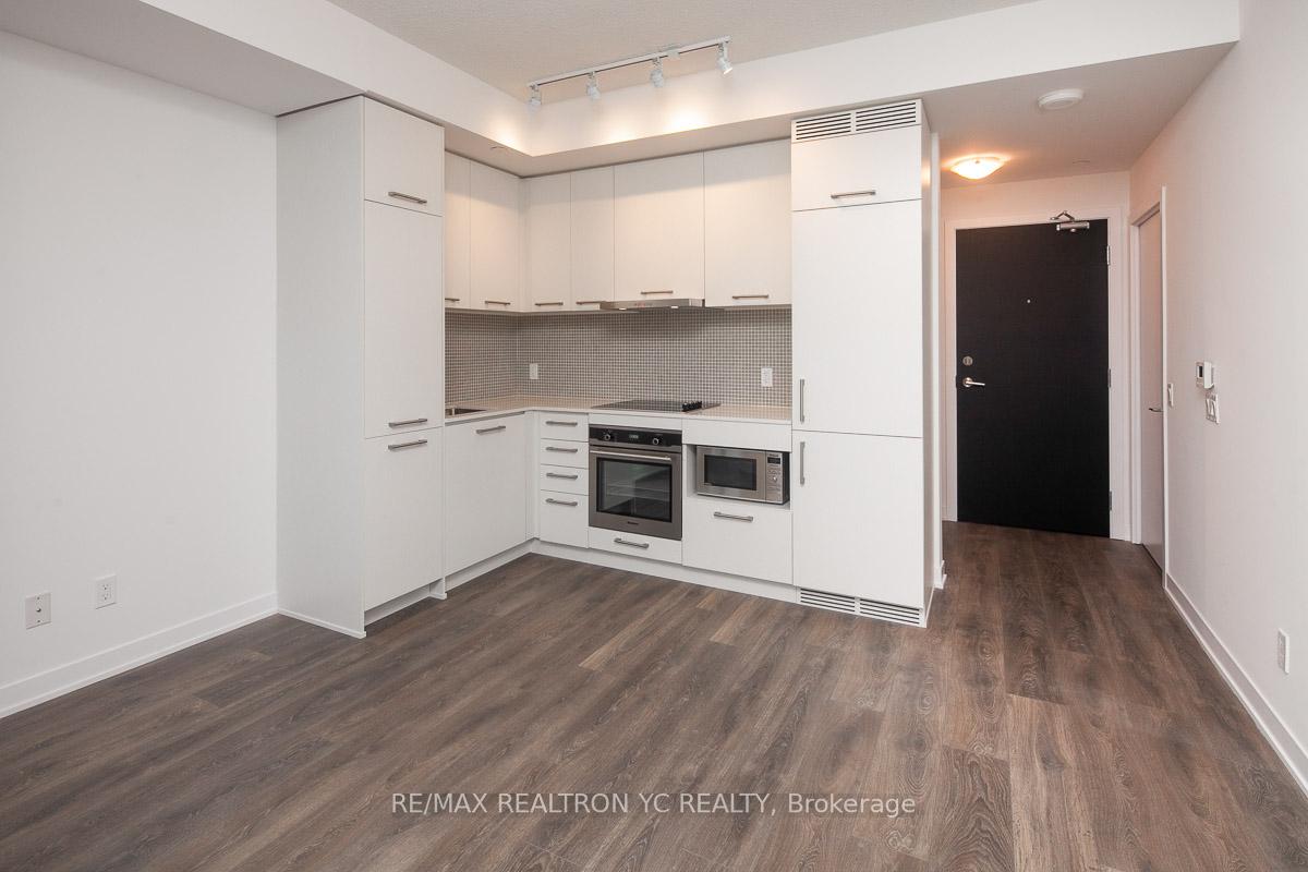 1 Bedroom Condo at 87 Peter,  Toronto For sale