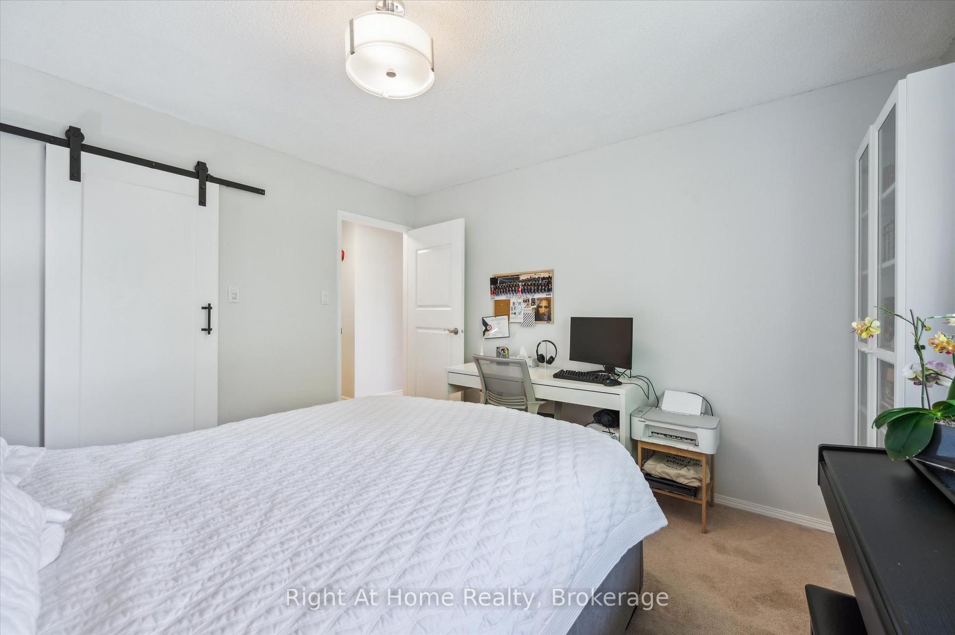 2 Bedrooms Condo at 1450 Glen Abbey, Oakville For sale