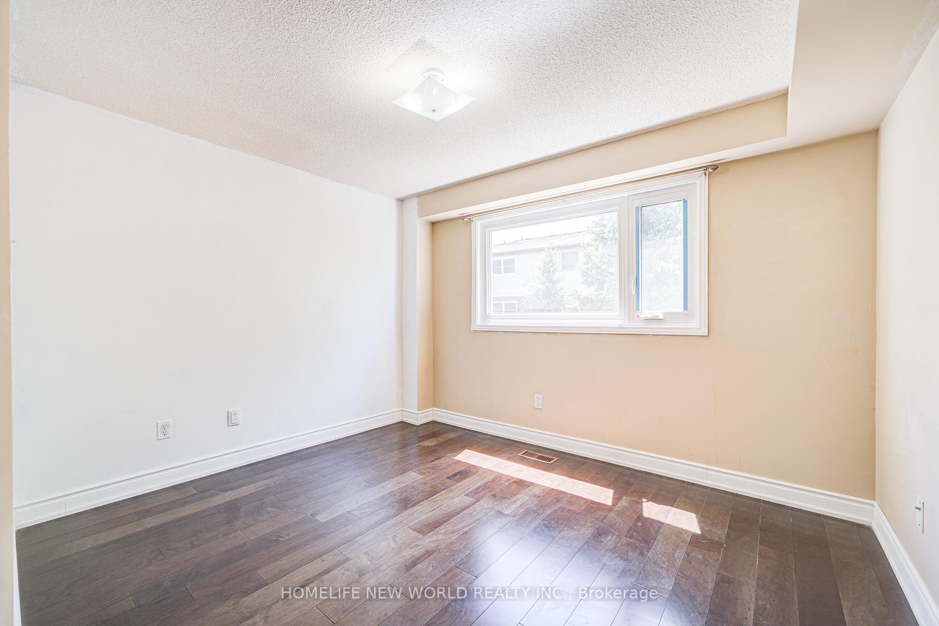 3 Bedrooms Condo at 3895 Doug Leavens, Mississauga For sale