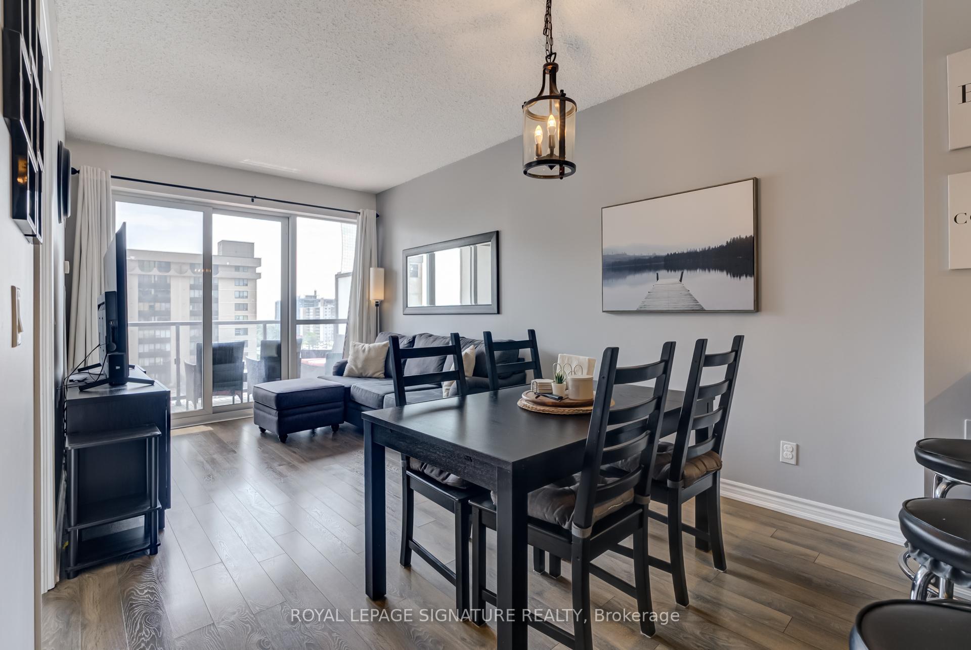 2 Bedrooms Condo at 15 James Finlay, Toronto For sale