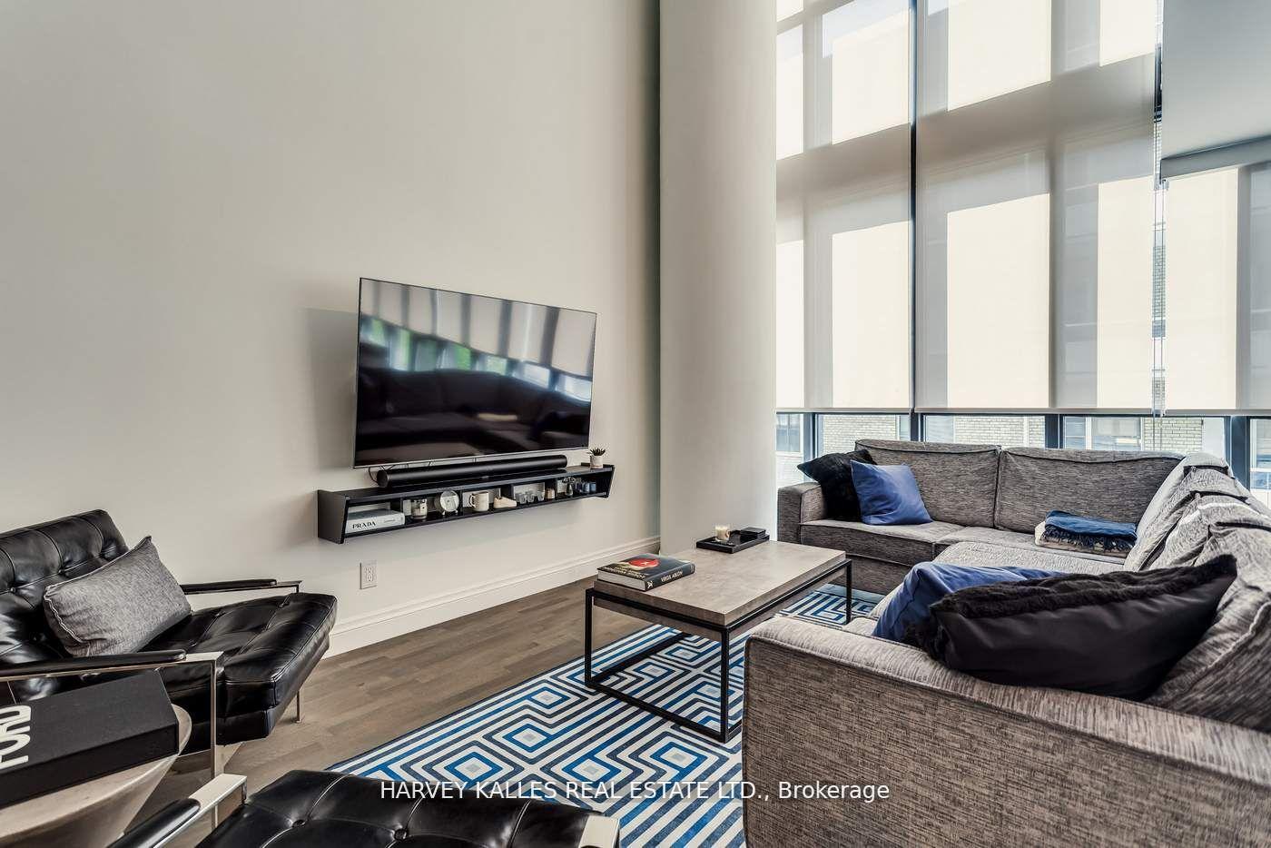 4 Bedrooms Condo at 101 Charles, Toronto For sale