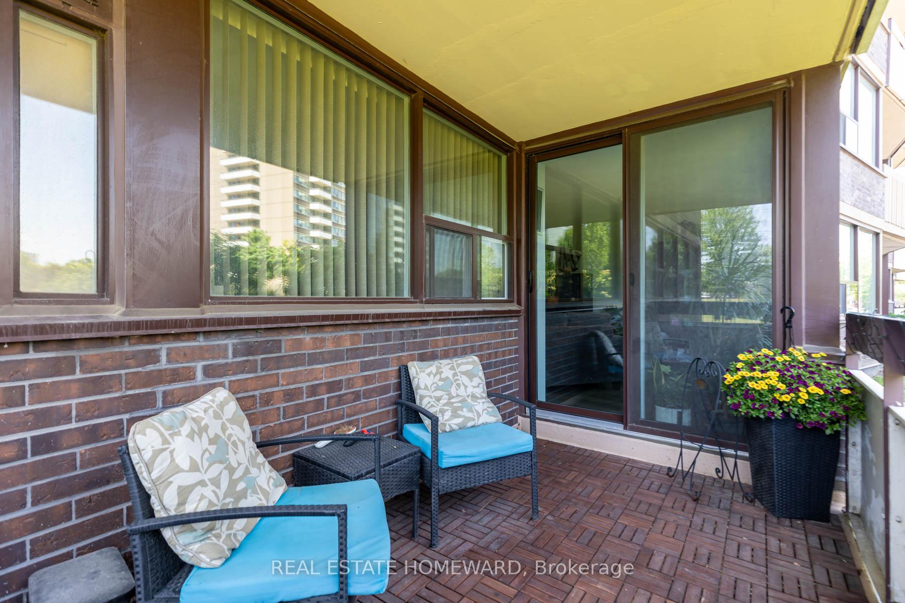 3 Bedrooms Condo at 45 Huntingdale, Toronto For sale