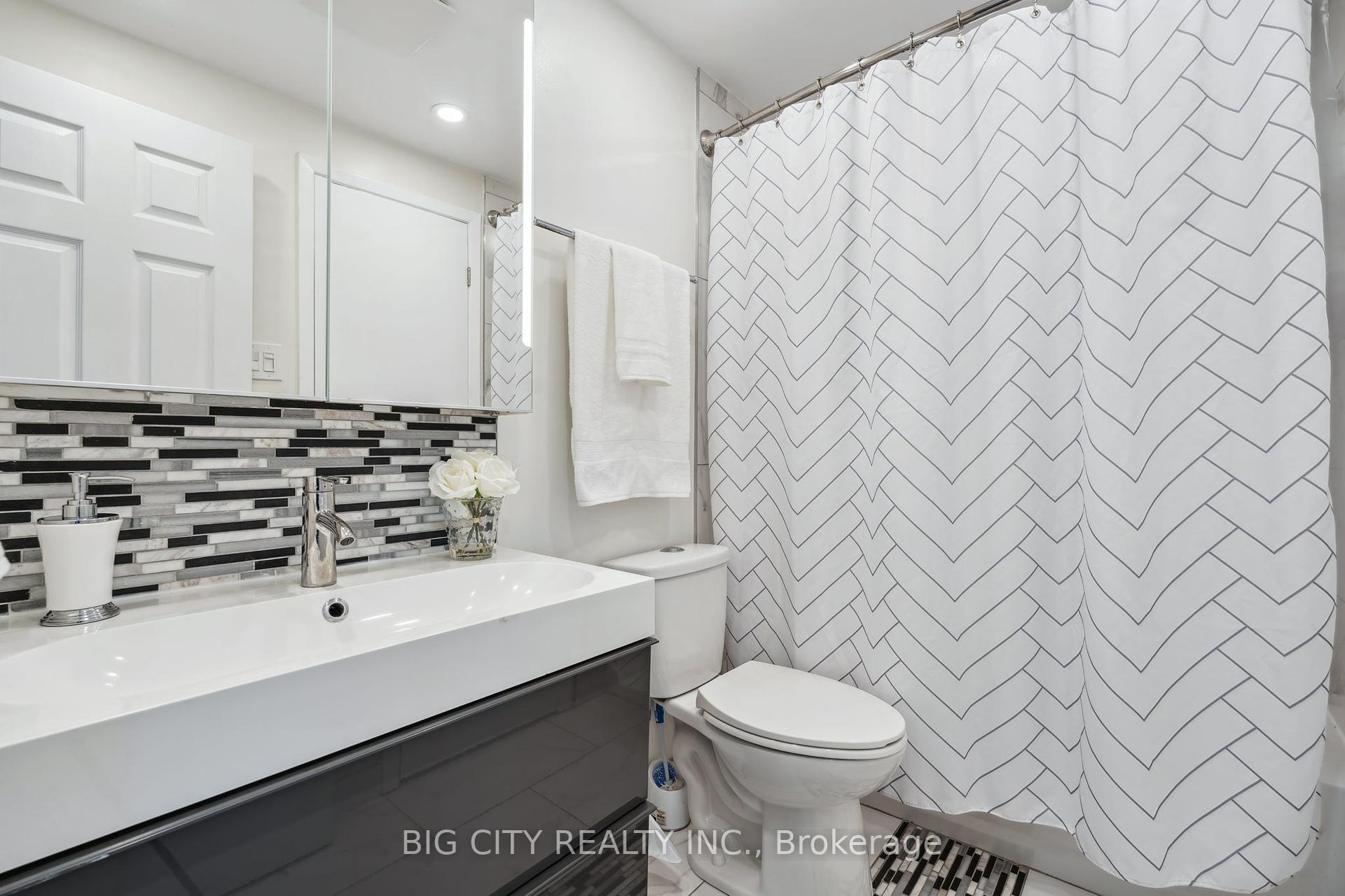 4 Bedrooms Condo at 321 Trudelle, Toronto For sale