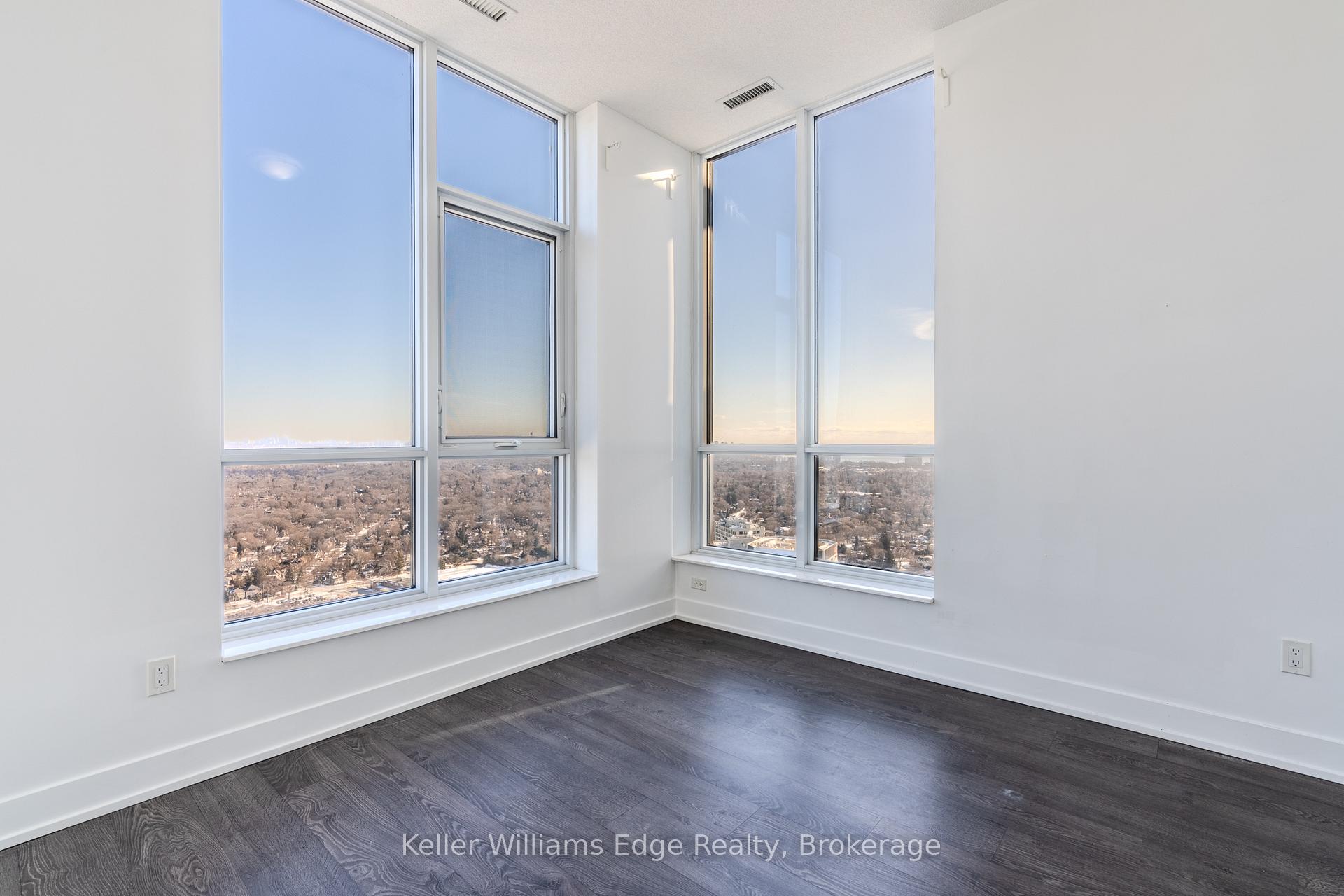2 Bedrooms Condo at 7 Mabelle,  Toronto For sale