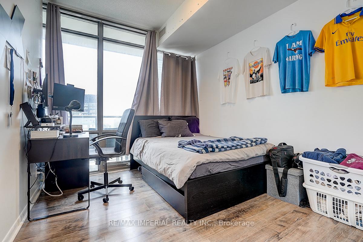 4 Bedrooms Condo at 832 Bay, Toronto For sale