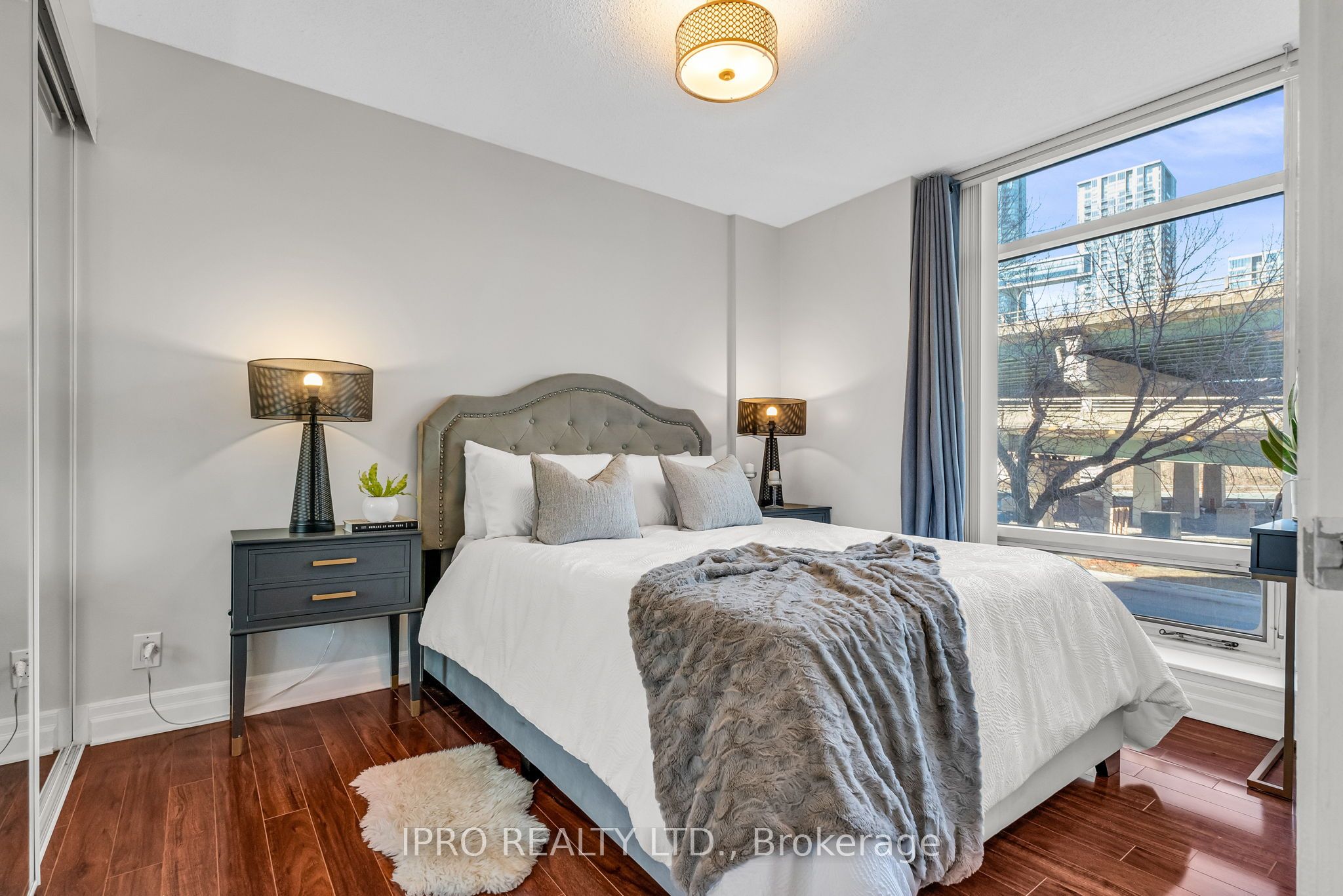 500 Queens Quay W, #210E
