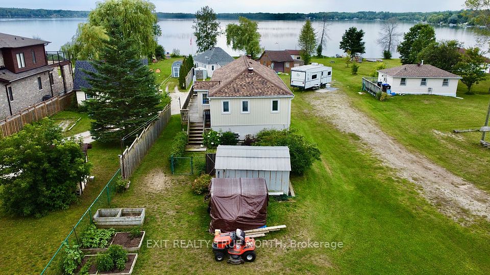 5632 Penetanguishene Road, Springwater, ON L0L 1P0