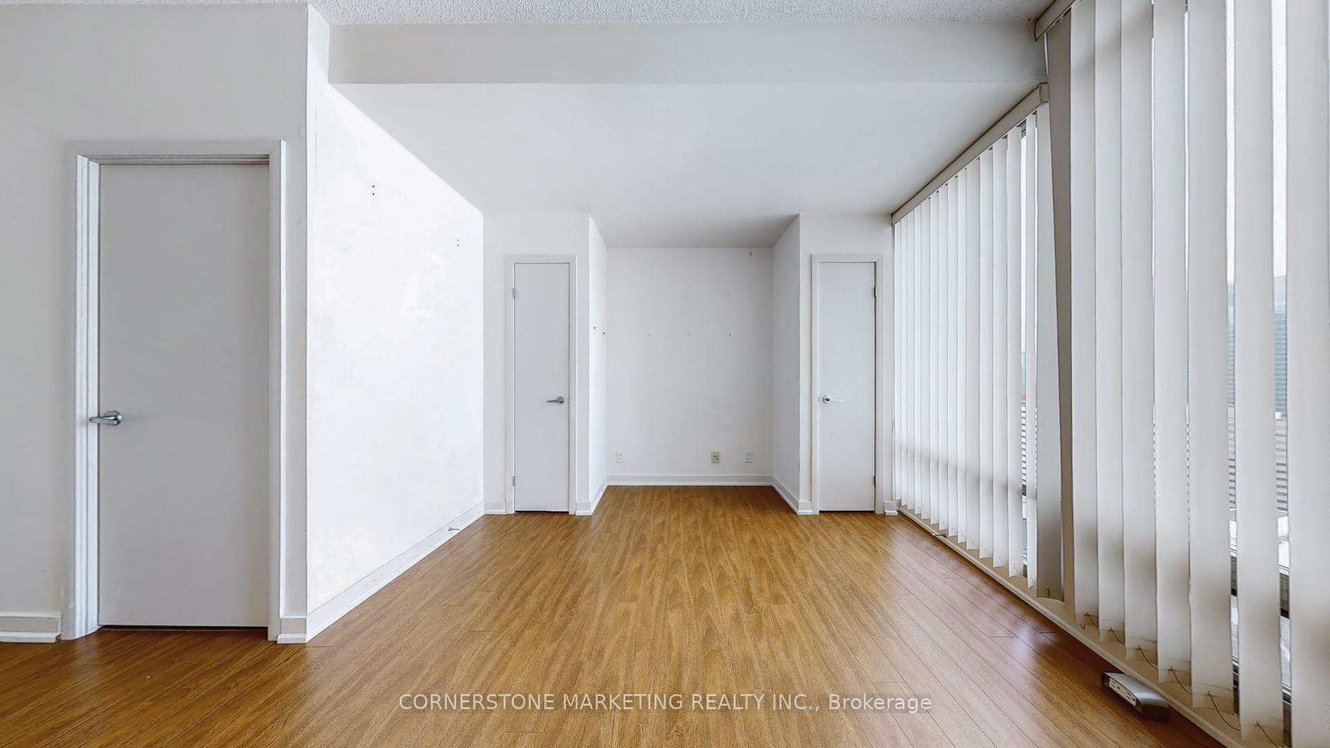 3 Bedrooms Condo at 81 Navy Wharf, Toronto For sale