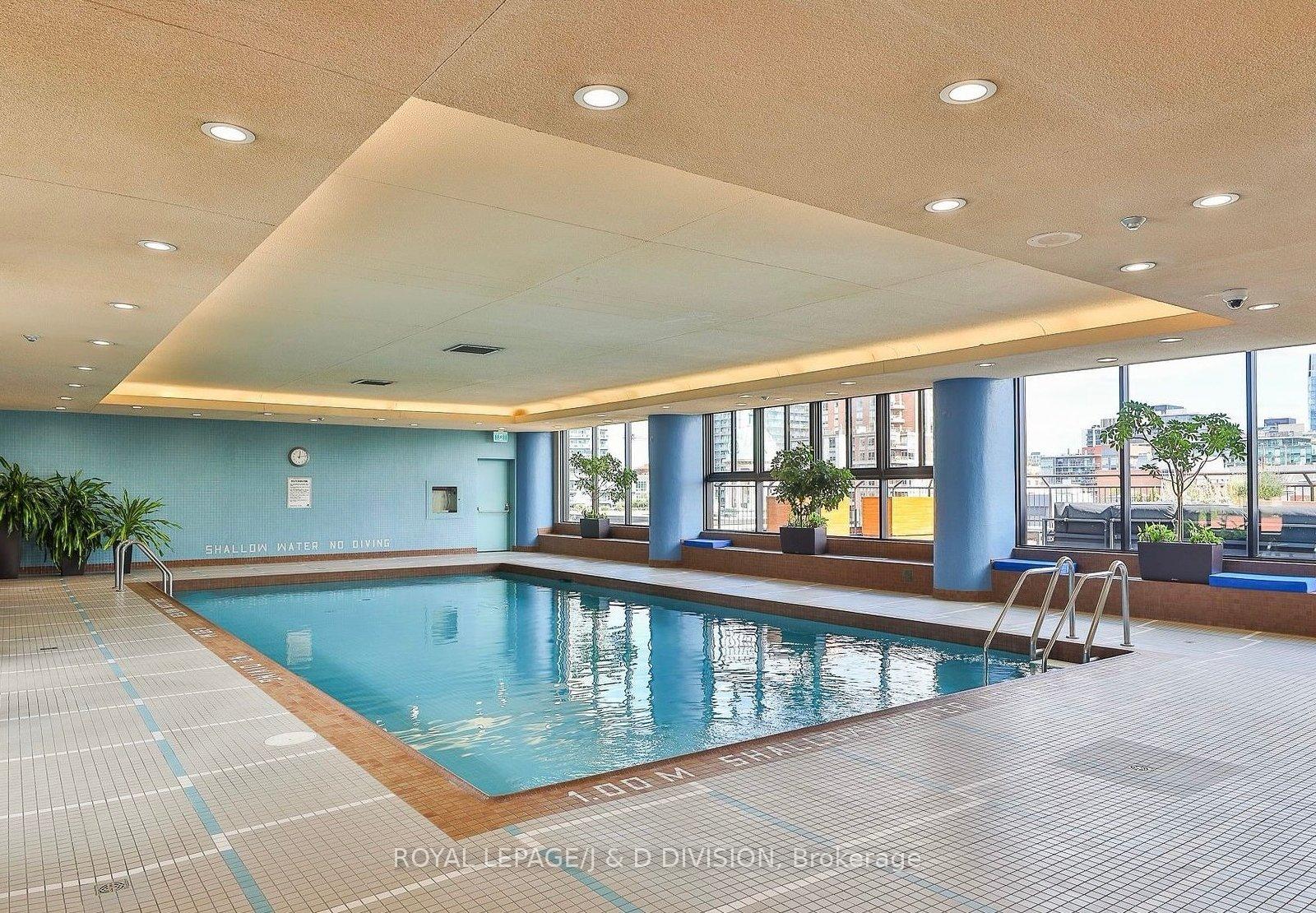 2 Bedrooms Condo at 80 Front,  Toronto For sale