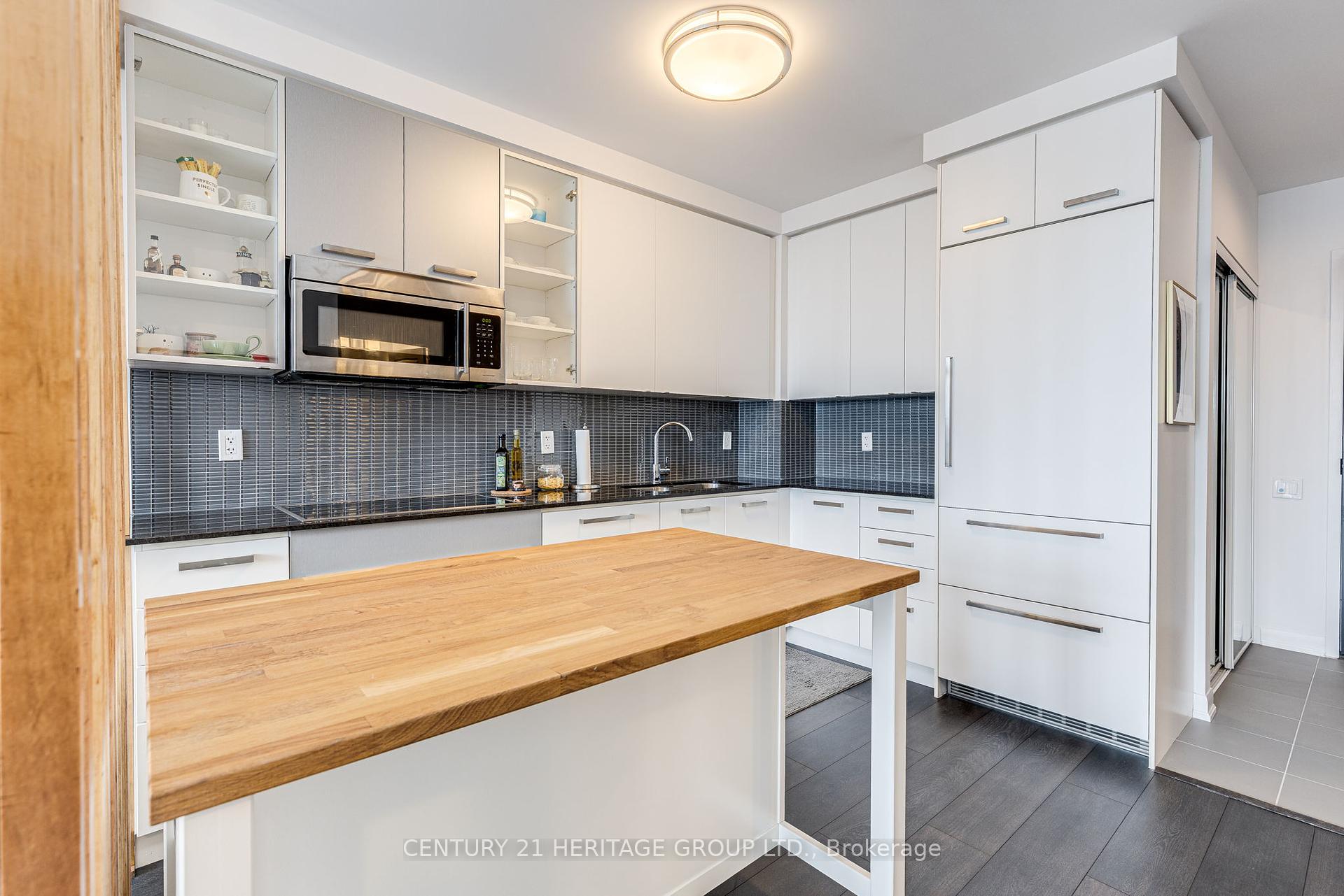2 Bedrooms Condo at 5168 Yonge, Toronto For sale