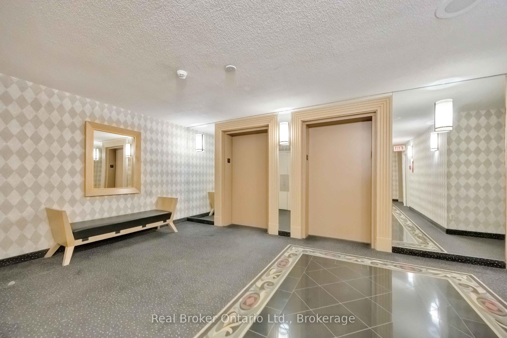 2 Bedrooms Condo at 222 The Esplanade, Toronto For sale