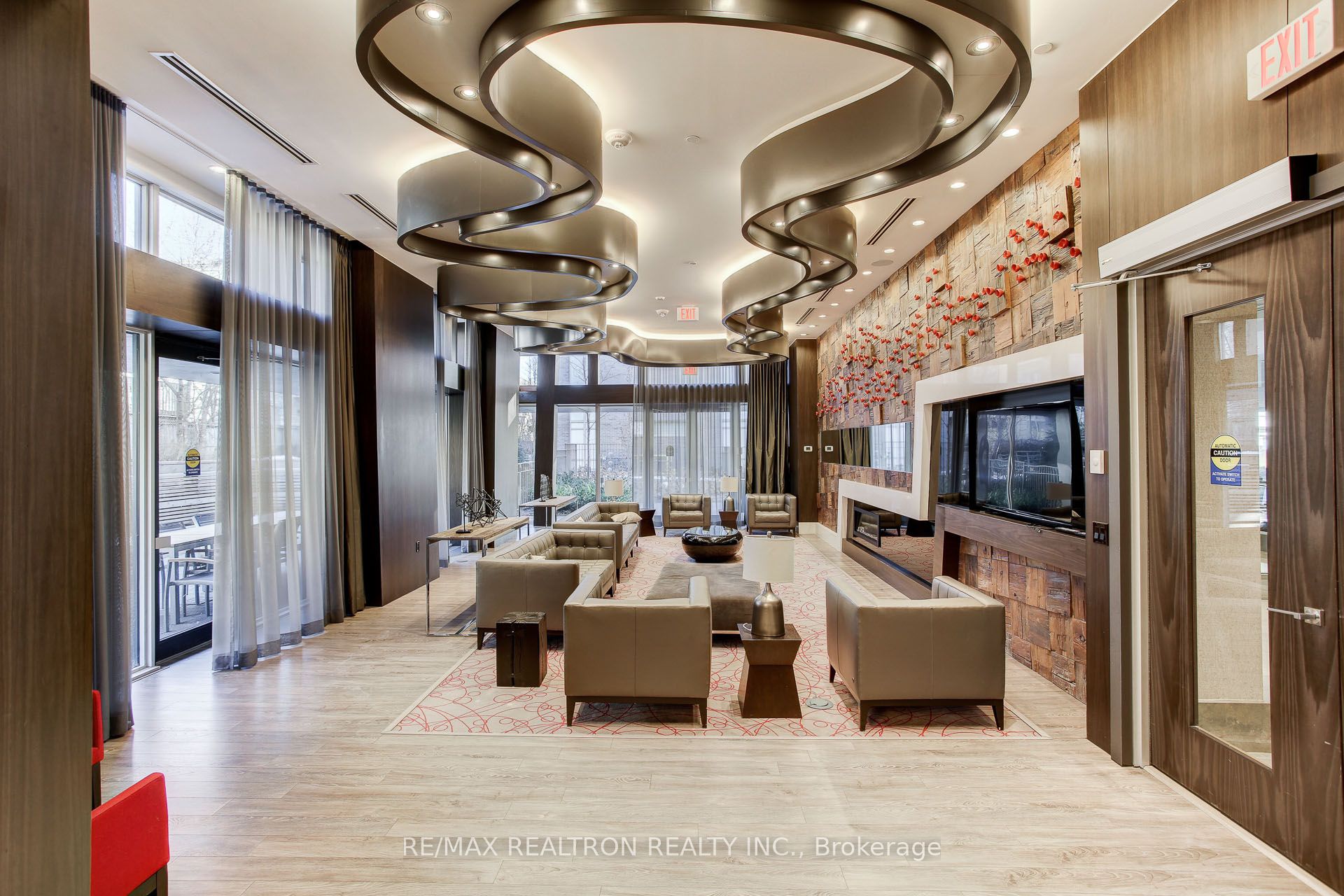 88 Sheppard Avenue E, #209