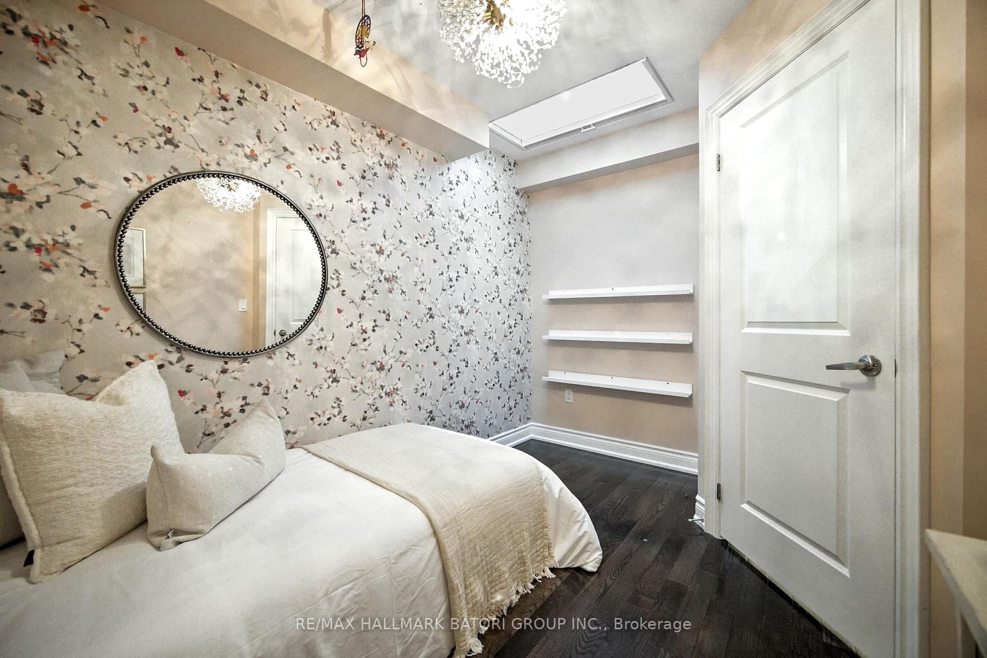 4 Bedrooms Condo at 2110 Bayview, Toronto For sale