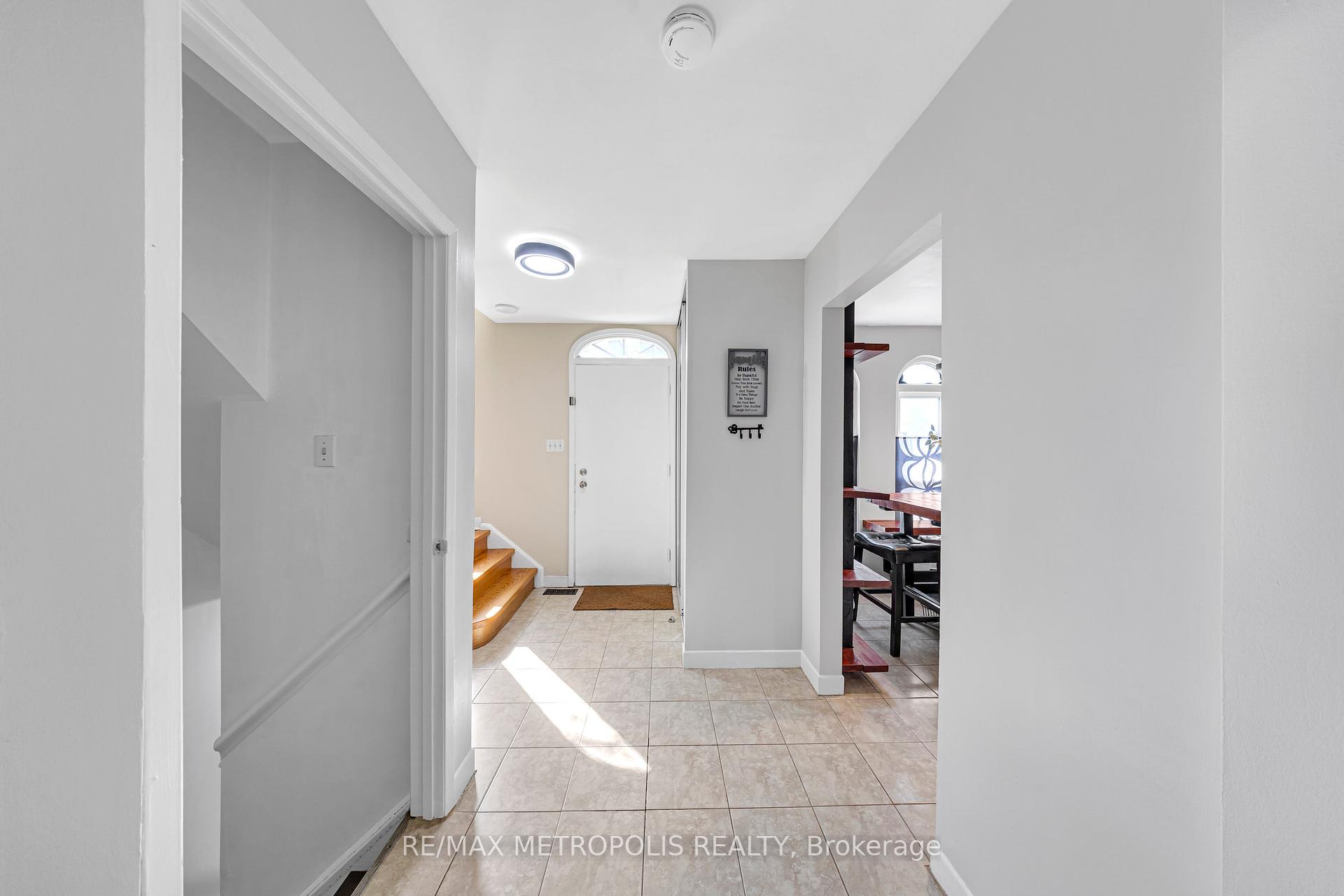 4 Bedrooms Condo at 2550 Birchmount, Toronto For sale