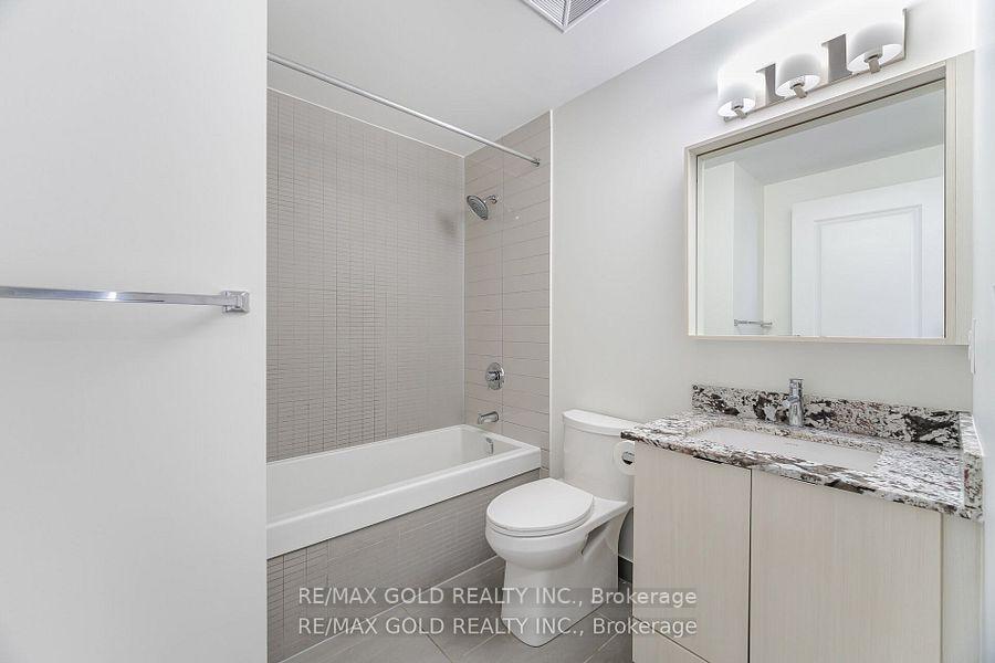 2 Bedrooms Condo at 4633 Glen Erin, Mississauga For sale