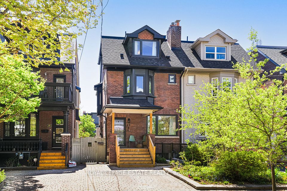 23 Fulton