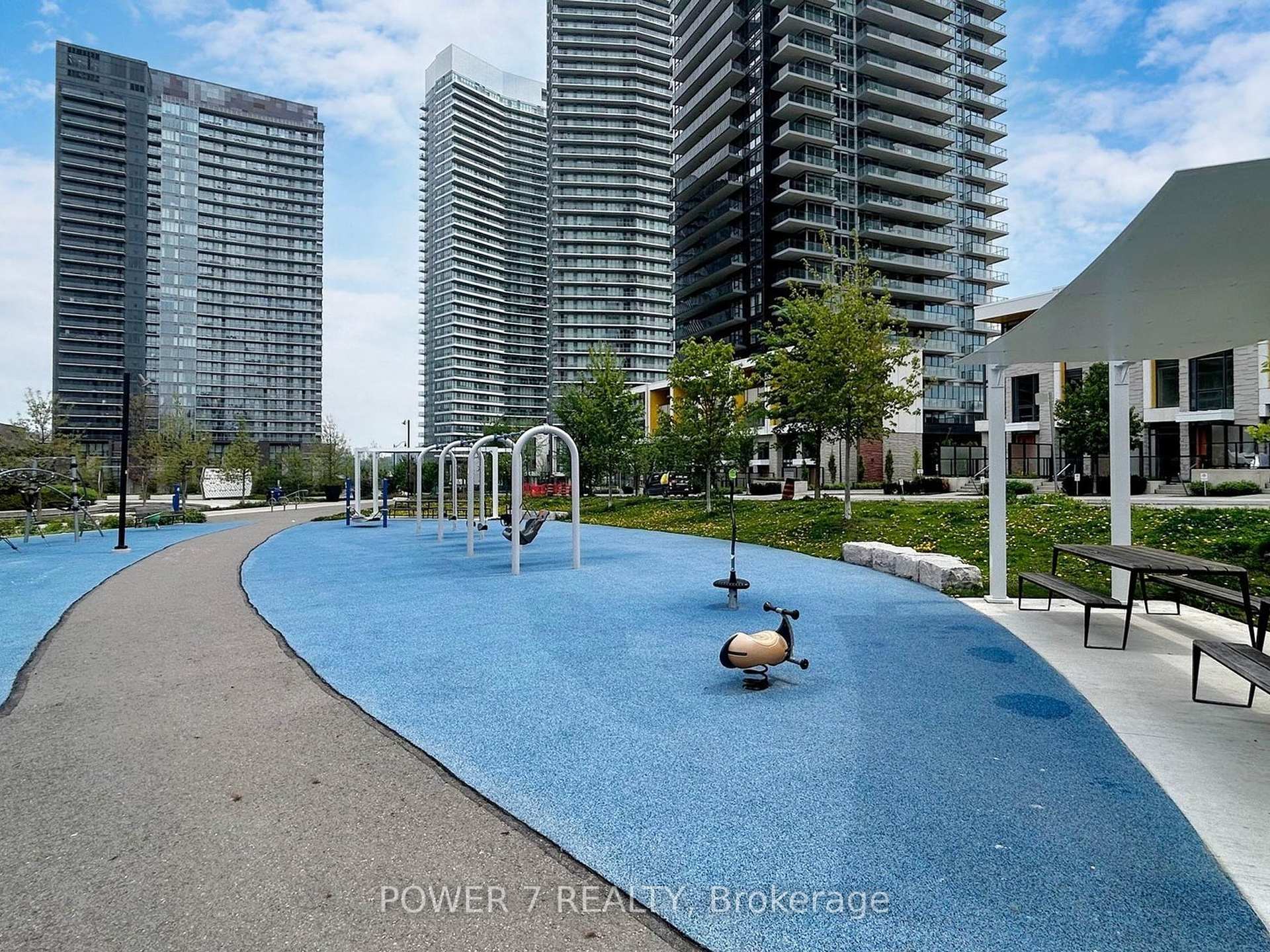 1 Bedroom Condo at 27 McMahon,  Toronto For sale