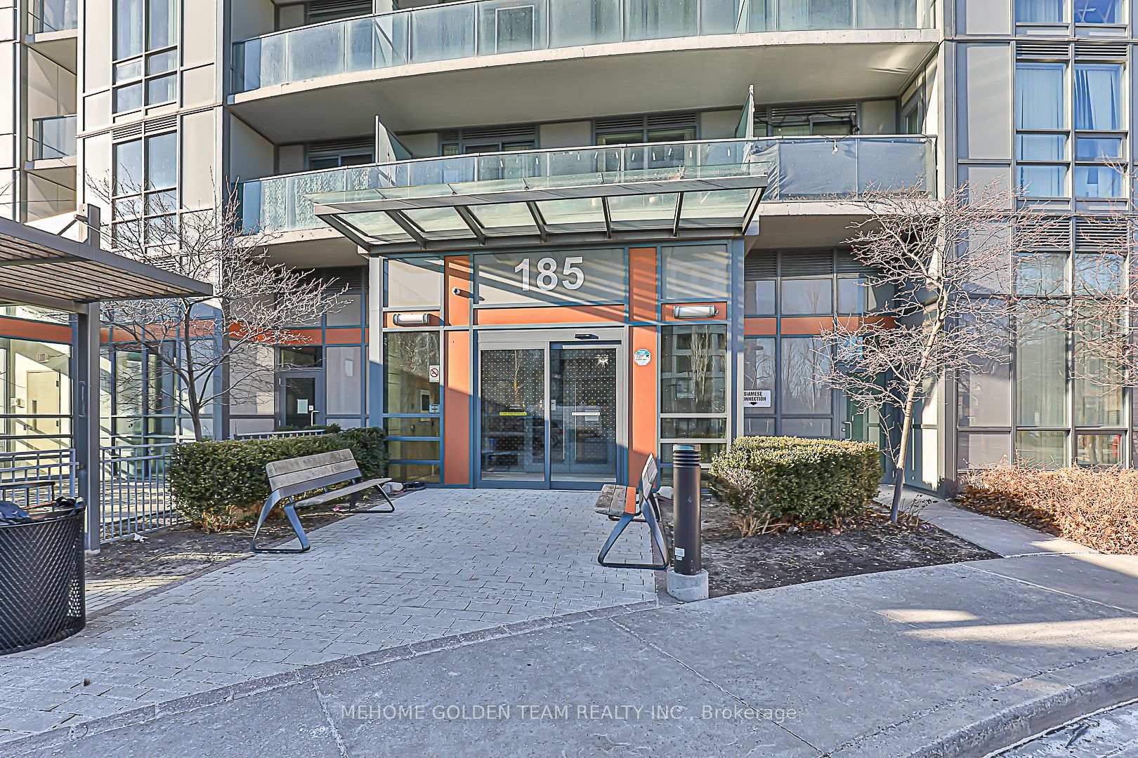 3 Bedrooms Condo at 185 Bonis,  Toronto For sale
