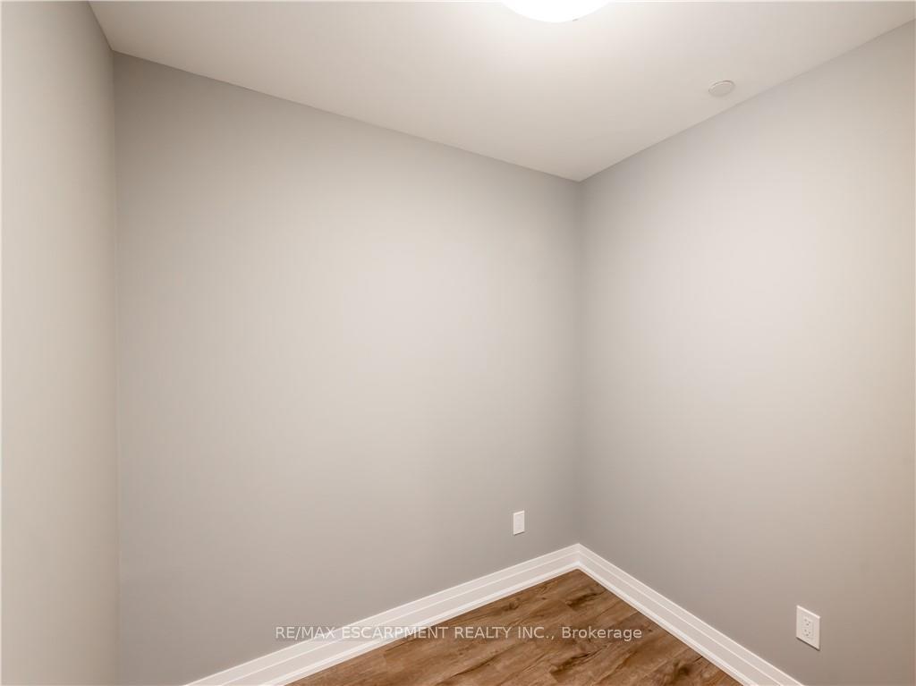 2 Bedrooms Condo at 50 KAITTING, Oakville For sale
